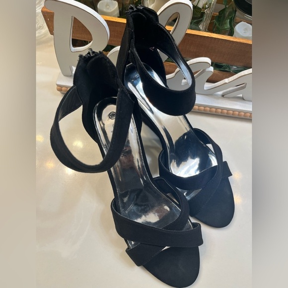 Sophia Taylor Black Low Wedge Ankle Strap Open Toe Shoes 10W - Picture 6 of 11